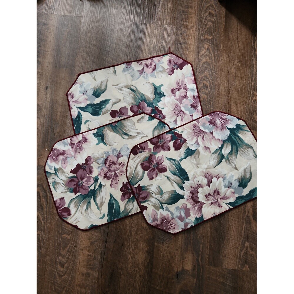 Set Of 3 floral placemats